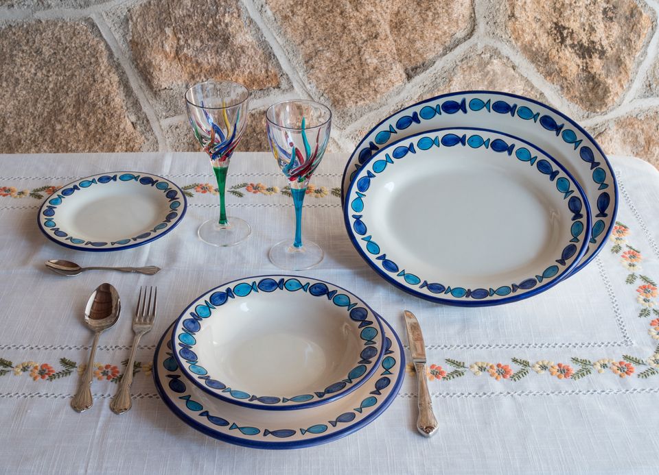 6 Platos Llanos Vajilla Cenefa Flor Azul VA04 - Vajillas Santis.  Fabricantes de Cerámica Artesanal